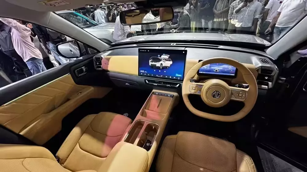 mg-hector-tomahawk-phev-6-5efa MG bán SUV điện 3 hàng ghế với giá không kèm pin siêu rẻ - Ảnh 6.