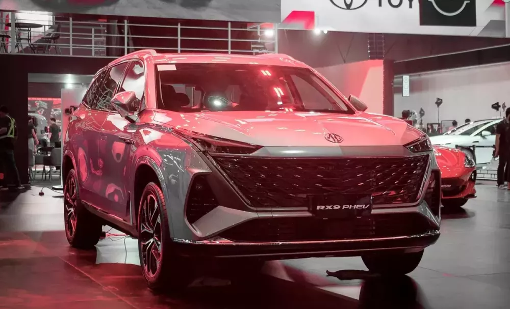 SUV cỡ lớn MG RX9 được lên lịch ra mắt Việt Nam vào cuối năm nay, cạnh tranh Hyundai Palisade - Ảnh 1.