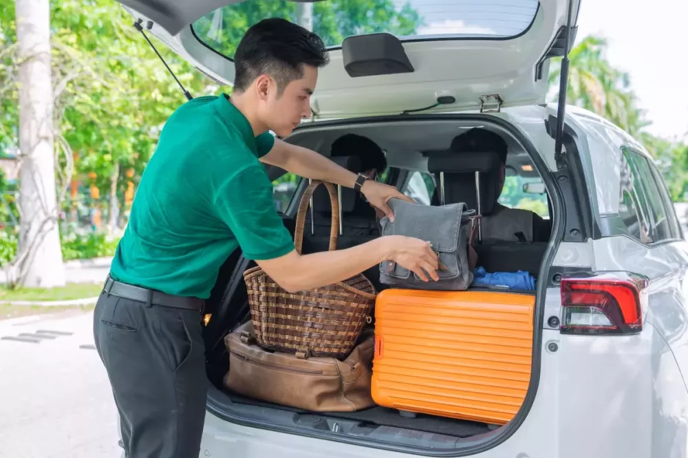 toyota-veloz-cross-2-17d2 Giữa cơn sốt xe điện, Toyota Veloz Cross âm thầm viết lại luật chơi MPV cỡ nhỏ- Ảnh 2.