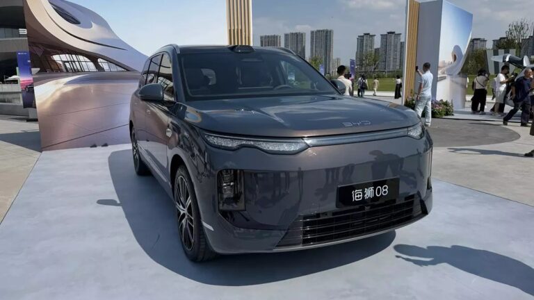 Ngắm hình ảnh “bằng xương, bằng thịt” của BYD Sealion 08 – SUV cỡ lớn mới được bán ra thị trường