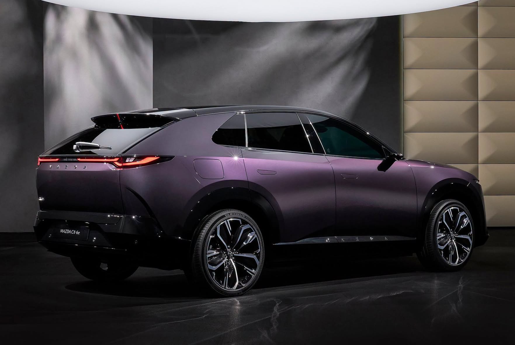 Mazda CX-6e 2.jpg Mazda CX-6e 2.jpg