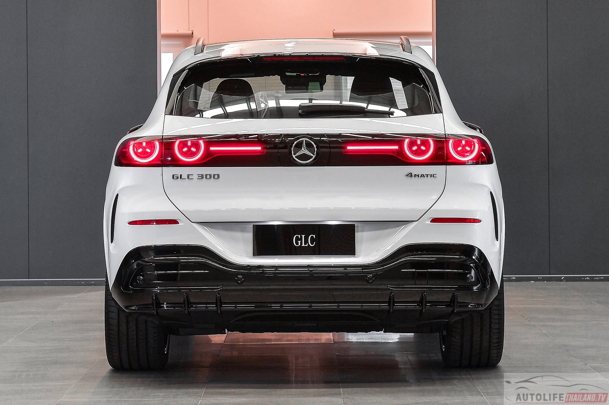 Mercedes-Benz GLC 300 -11.jpg Mercedes-Benz GLC 300 -11.jpg