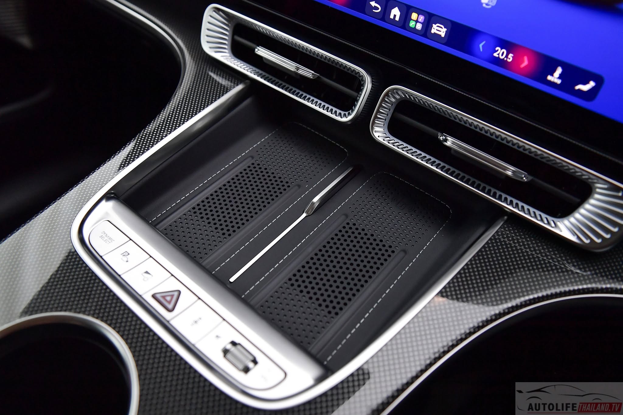 Mercedes-Benz GLC 300 -15.jpg Mercedes-Benz GLC 300 -15.jpg