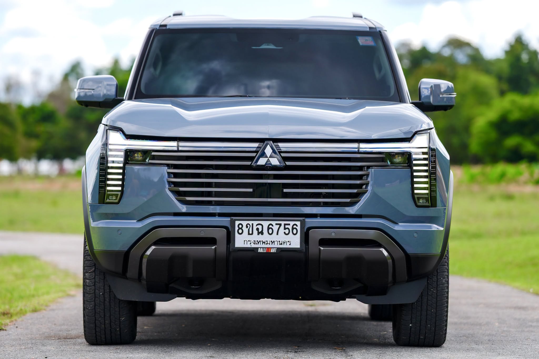 Mitsubishi Pajero GSR 2WD 11.jpg Mitsubishi Pajero GSR 2WD 11.jpg