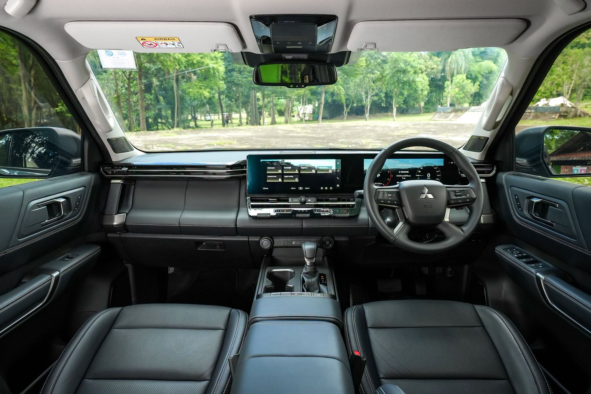 Mitsubishi Pajero GSR 2WD 4.jpg Mitsubishi Pajero GSR 2WD 4.jpg