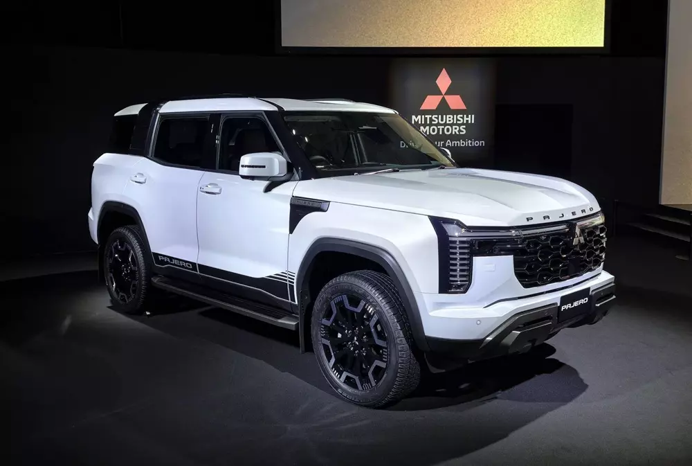 mitsubishi-pajero-2027-6-1a8c SUV địa hình Mitsubishi Pajero 2027 chính thức ra mắt, dùng khung gầm Triton