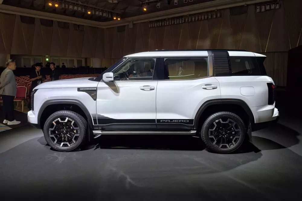 mitsubishi-pajero-2027-7-2fa8 Mitsubishi Pajero 2027 cạnh tranh trong phân khúc SUV cỡ trung
