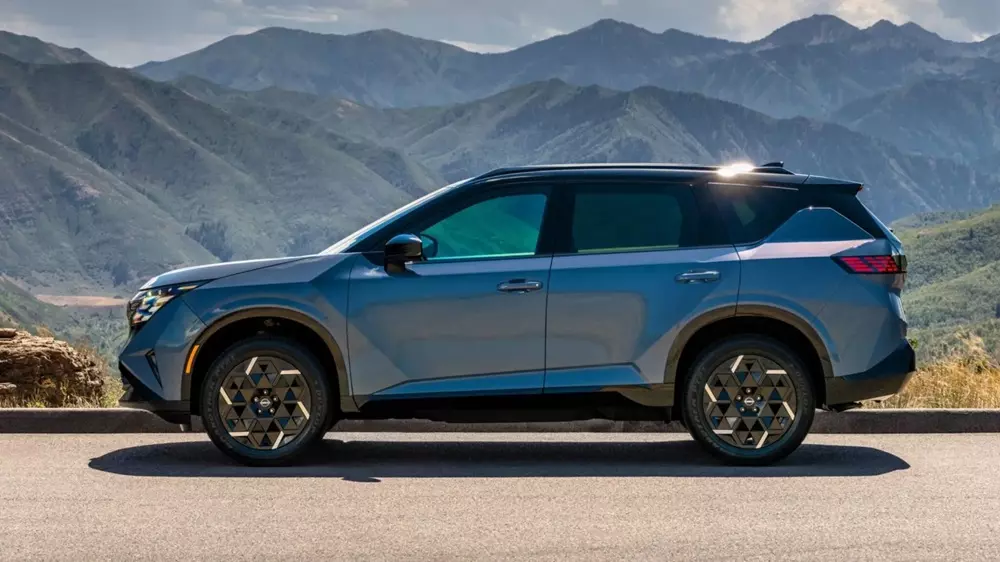 Nissan X-Trail Hybrid 2027 chính thức ra mắt, thách thức Toyota RAV4 và Honda CR-V - Ảnh 3.