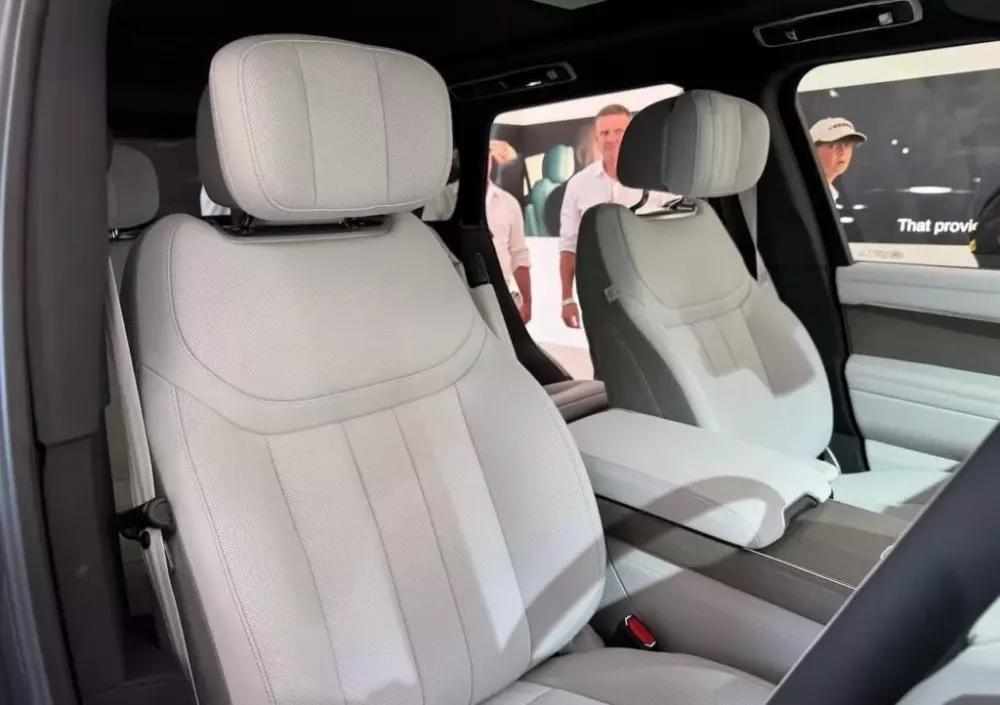 range-rover-electric-9-cadc Khách hàng có thể mua Range Rover Electric với nội thất không dùng da