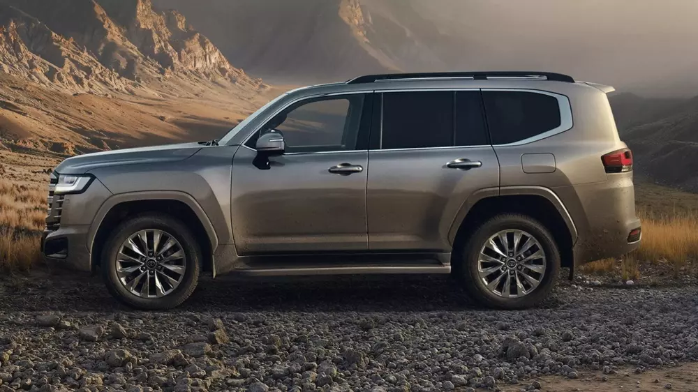 toyota-land-cruiser-300-2027-1-0183 Toyota Land Cruiser Hybrid 2027 bản hybrid cũng sắp ra mắt thị trường Việt Nam vào cuối năm nay