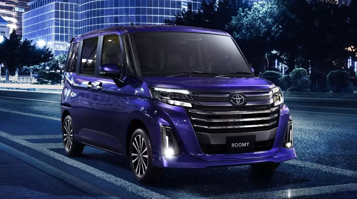 Mẫu minivan nhỏ nhất của Toyota được bổ sung công nghệ thông minh hơn, giá chỉ ngang Hyundai Grand i10