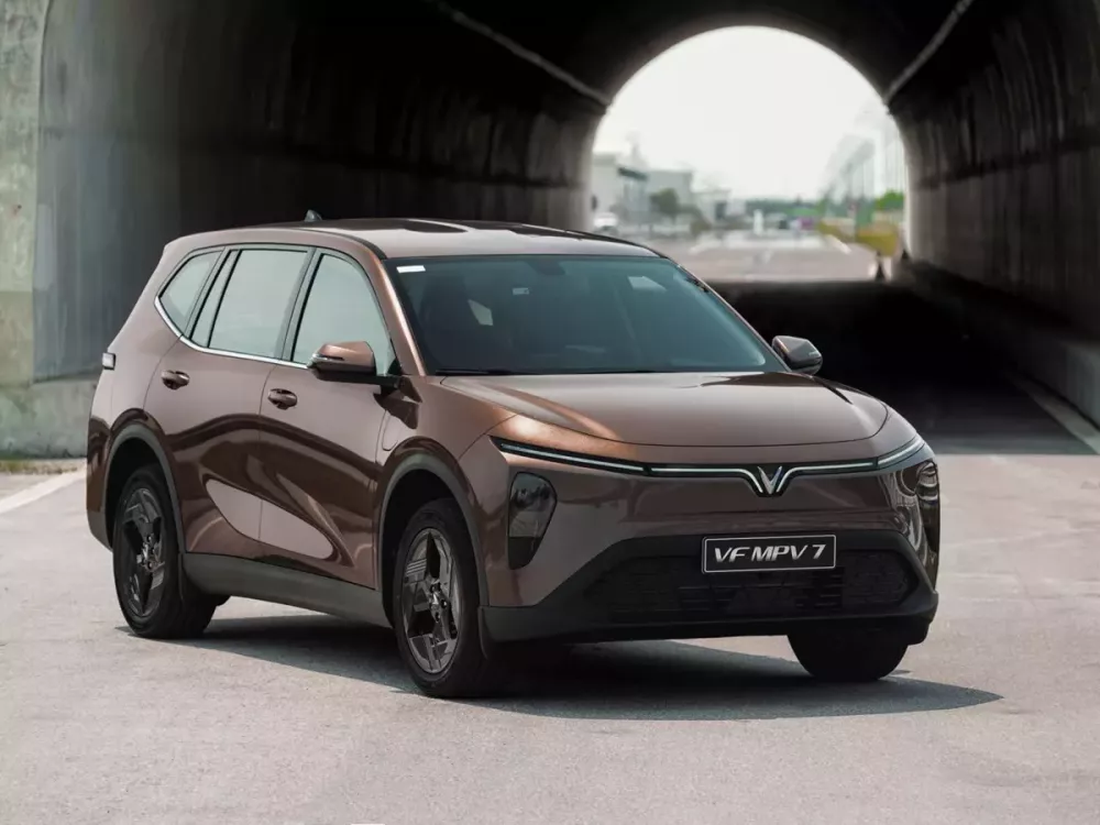 Giá còn 682,5 triệu đồng sau ưu đãi, VF MPV 7 có những tiện nghi gì cho gia đình? - Ảnh 2.
