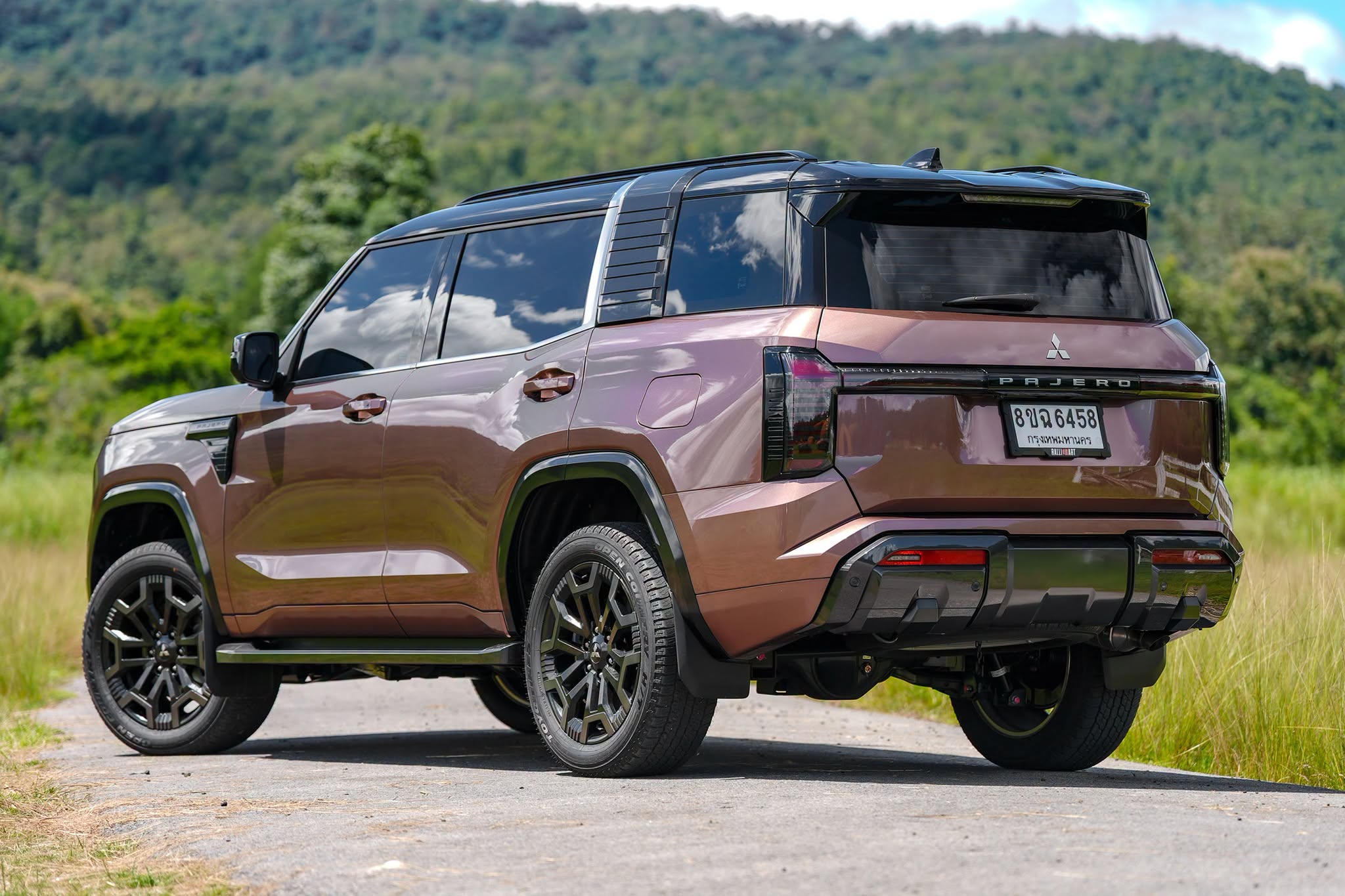 All NEW Mitsubishi PAJERO -6.jpg All NEW Mitsubishi PAJERO -6.jpg