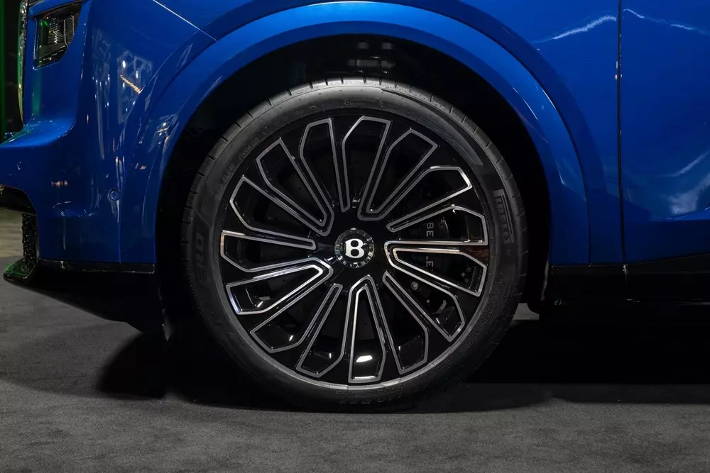 bentley-torcal-3-a398 Bentley Torcal có thể dùng mâm 21 inch hoặc 22 inch