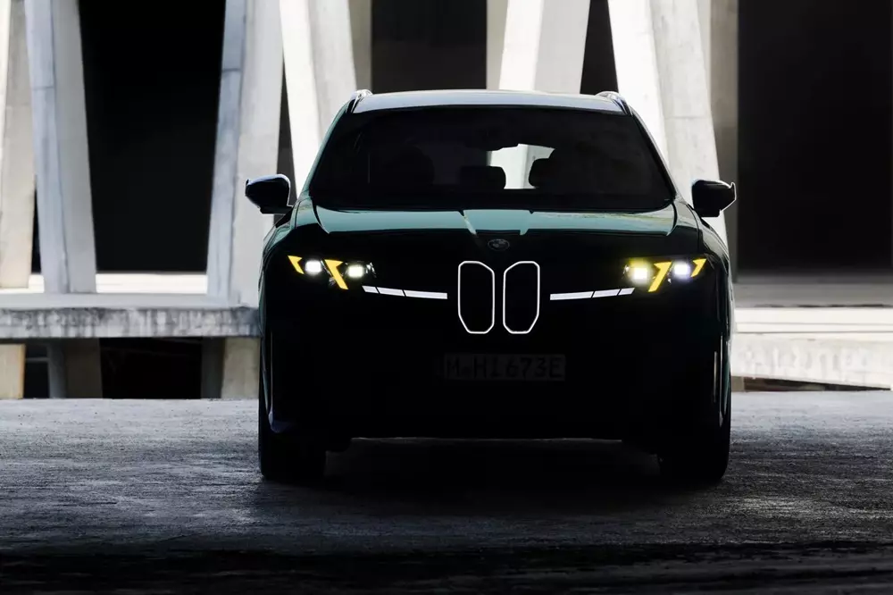 SUV điện bán chạy BMW iX3 được bổ sung bản M60 xDrive với sức mạnh đáng nể - Ảnh 4.