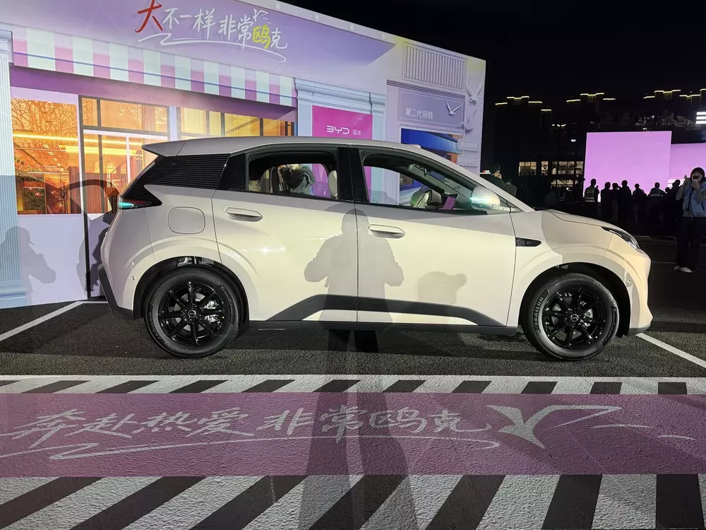 BYD Seagull 2027 chính thức trình làng, giá rẻ, có công nghệ an toàn ADAS và hỗ trợ sạc pin trong 5 phút - Ảnh 2.