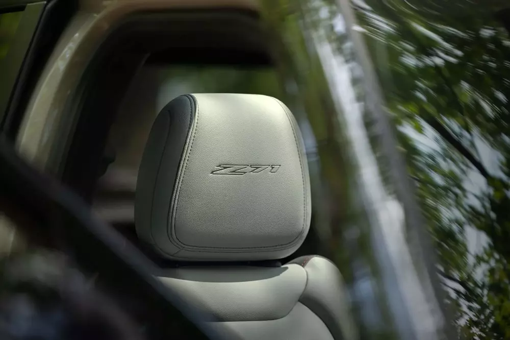 Chevrolet bổ sung công nghệ AI và trang bị tiêu chuẩn mới cho hai mẫu SUV rẻ nhất của mình - Ảnh 3.