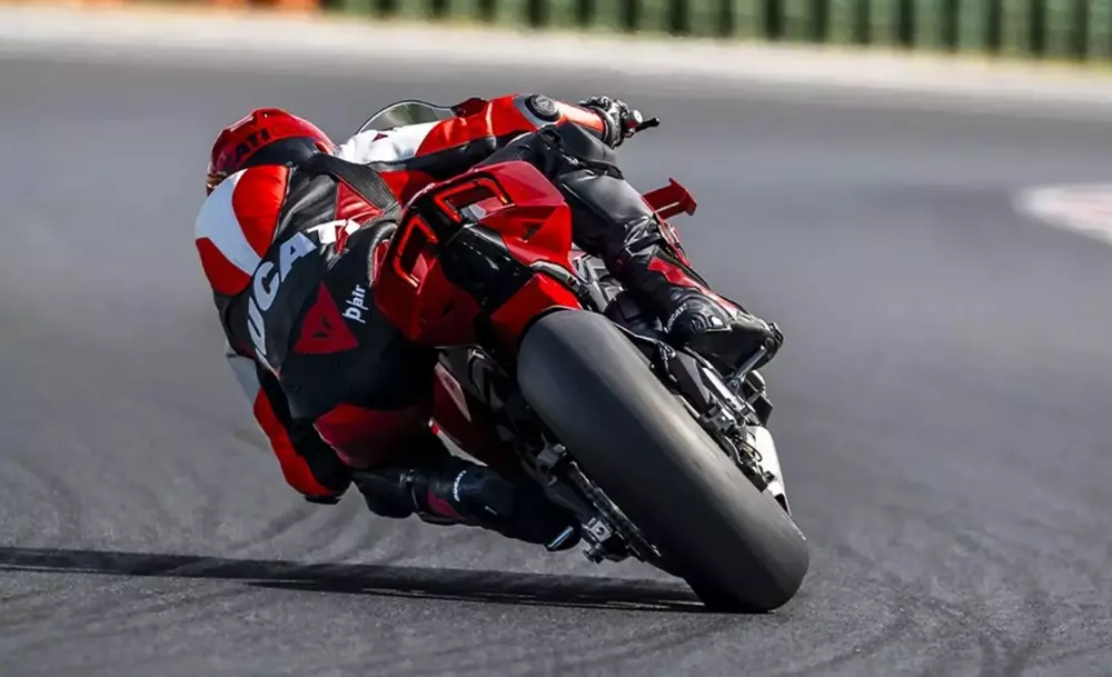 ducati-panigale-v4-2027-4-d23d Ducati Panigale V4 2027 trình làng với công suất tăng lên 218 mã lực và khung gầm tinh chỉnh - Ảnh 4.