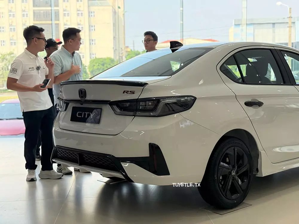 Honda City 2027 chính thức ra mắt Việt Nam, chỉ còn 2 phiên bản, giá từ 539 triệu đồng - Ảnh 4.