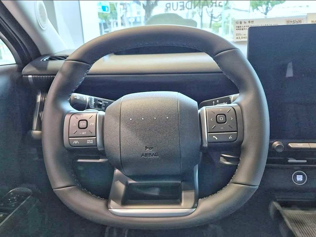 Hyundai Tucson Hybrid 11.jpg