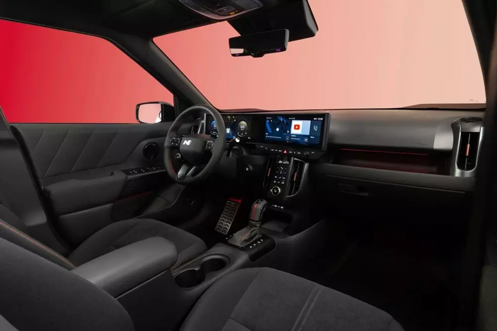 hyundai-bayon-chau-au-4-ac8c Vén màn Hyundai Bayon 2027 dành cho thị trường phát triển, thiết kế như Tucson thu nhỏ - Ảnh 9.