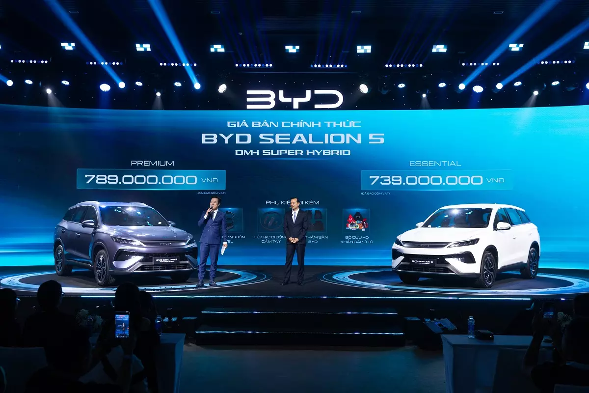 img-5662-7d2e Chốt giá từ 659 triệu đồng, BYD Sealion 5 trở thành mẫu PHEV rẻ nhất Việt Nam - Ảnh 1.