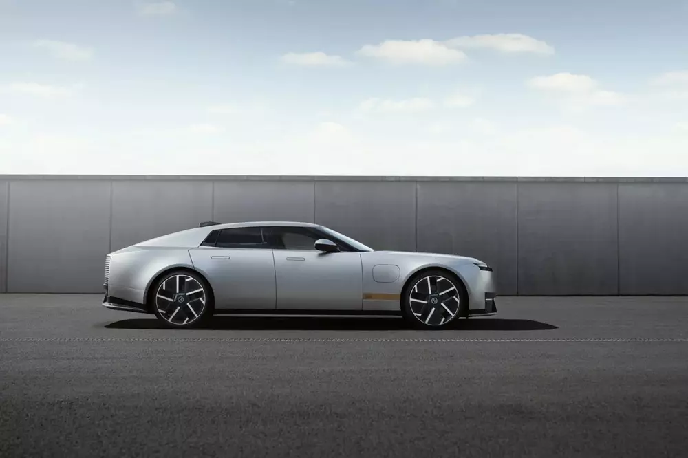 Jaguar Type 01 ôm tham vọng cạnh tranh Bentley và Rolls-Royce