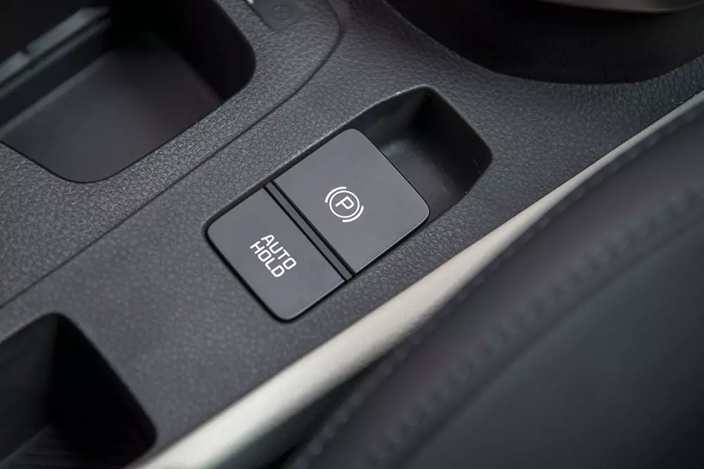 Kia Carens Clavis chính thức ra mắt Việt Nam, được định vị như bản cao cấp hơn của Carens, giá từ 639 triệu đồng - Ảnh 12.