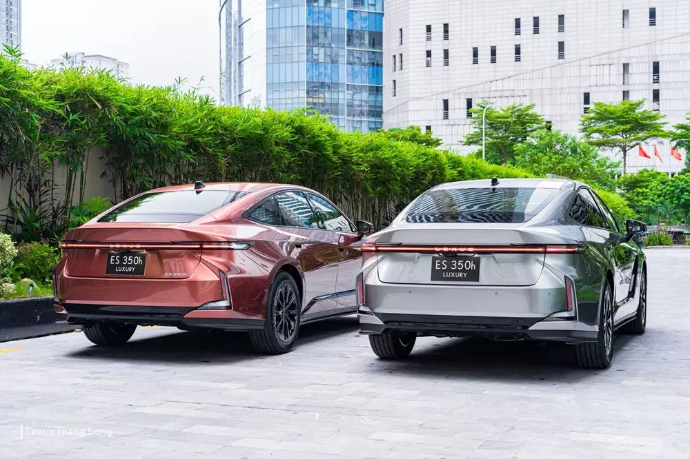 Lexus ES thế hệ mới chính thức ra mắt Việt Nam, có phiên bản thuần điện, giá từ 2,34 tỷ đồng - Ảnh 7.