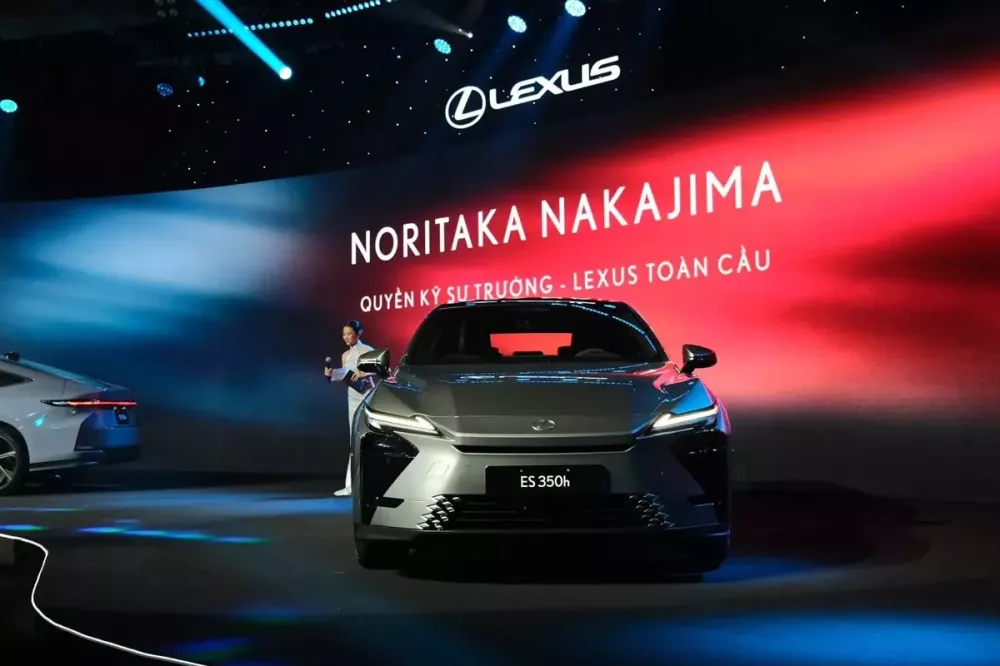 Lexus ES thế hệ mới chính thức ra mắt Việt Nam, có phiên bản thuần điện, giá từ 2,34 tỷ đồng - Ảnh 11.