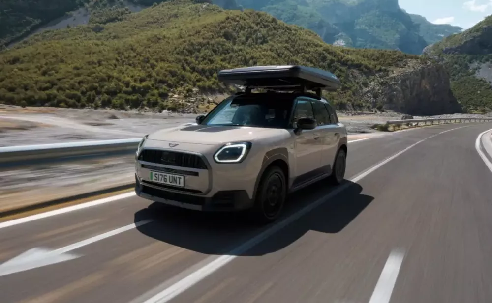 mini-countryman-untamed-edition-2027-8-adb3-1 MINI Countryman Untamed Edition 2027 ra mắt với khoảng sáng gầm lớn hơn, trang bị sẵn lều nóc - Ảnh 1.