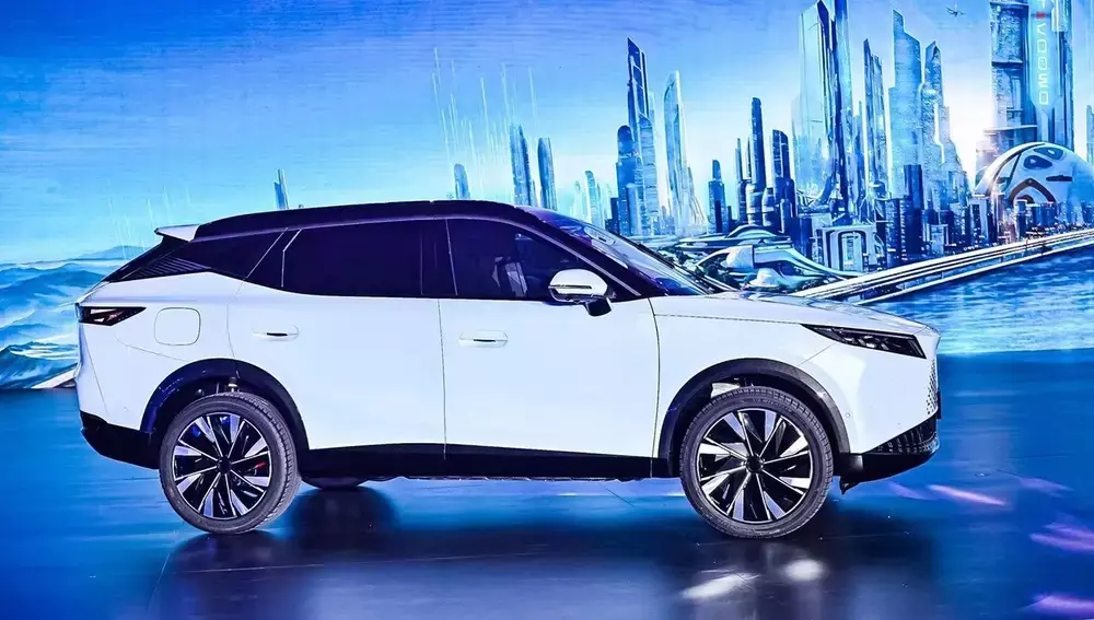 Omoda C7 SHS-H nằm trong phân khúc SUV cỡ C