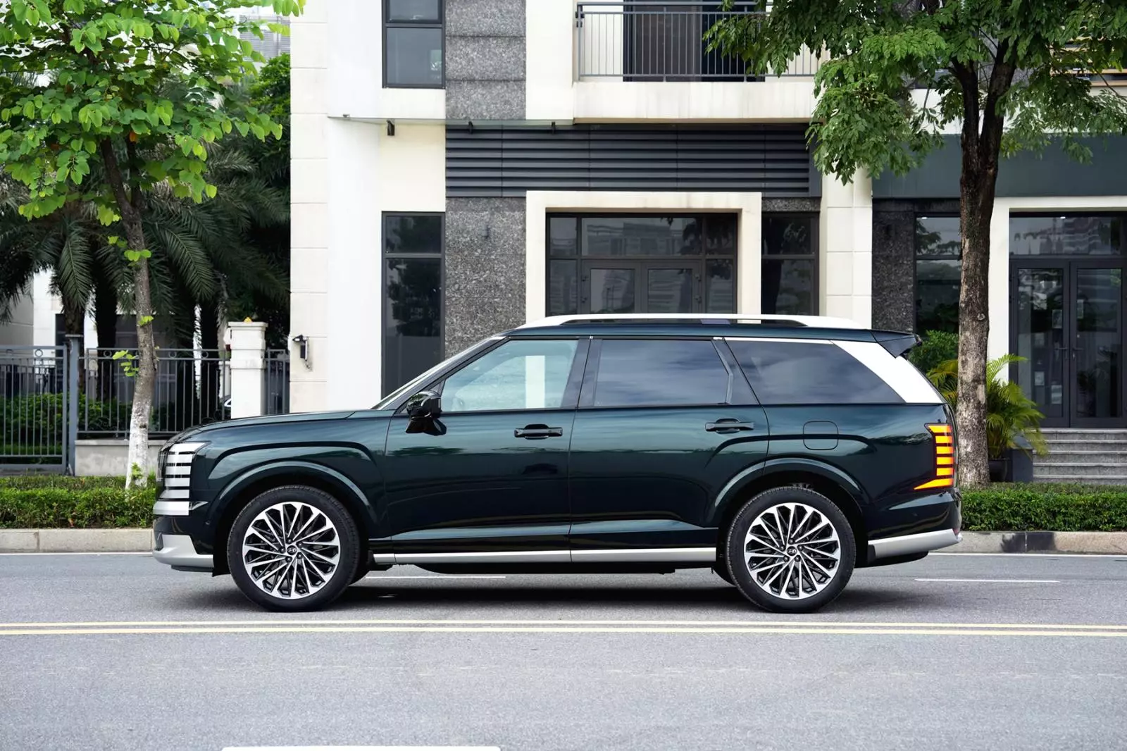 palisade-hybrid-3-dd79 Hyundai Palisade Hybrid chốt giá tại Việt Nam, từ 1,499 tỷ đồng - Ảnh 2.