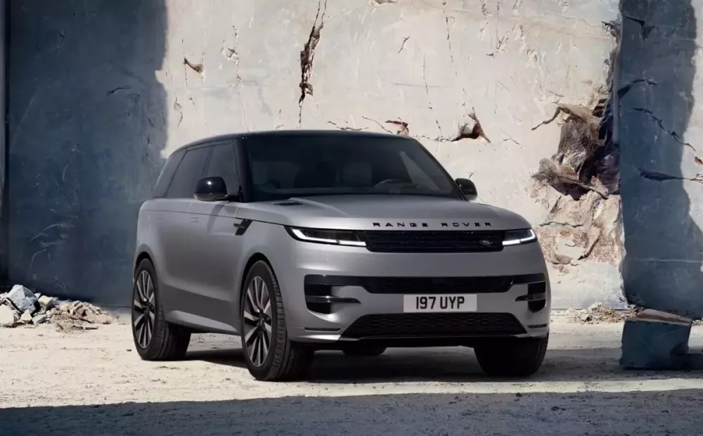 range-rover-sport-electric-5-74cc-1 Ra mắt Range Rover Sport Electric: nhanh ngang bản dùng máy V8 và có thiết kế gần như giống hệt - Ảnh 1.