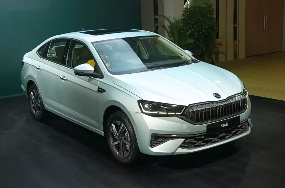 Skoda Slavia 2026 chính thức được bán ra thị trường với giá rẻ hơn đời cũ, cạnh tranh Honda City - Ảnh 1.
