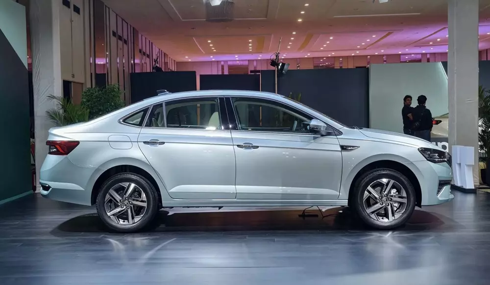 Skoda Slavia 2026 chính thức được bán ra thị trường với giá rẻ hơn đời cũ, cạnh tranh Honda City - Ảnh 3.