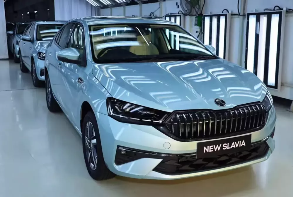 Sedan giá rẻ Skoda Slavia 2027 chính thức xuất xưởng, chuẩn bị ra mắt trong tháng này - Ảnh 2.