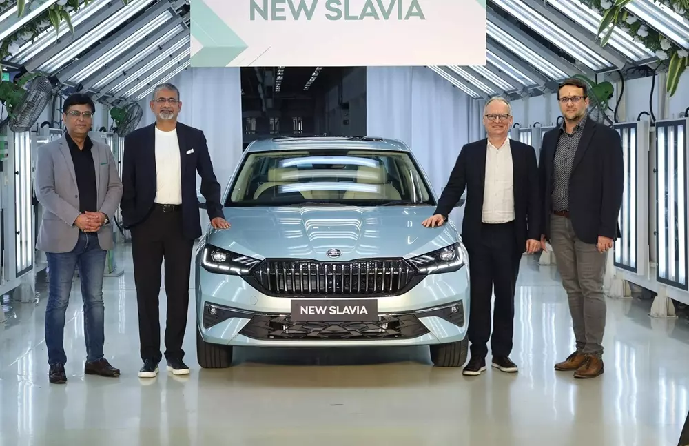 Sedan giá rẻ Skoda Slavia 2027 chính thức xuất xưởng, chuẩn bị ra mắt trong tháng này - Ảnh 1.
