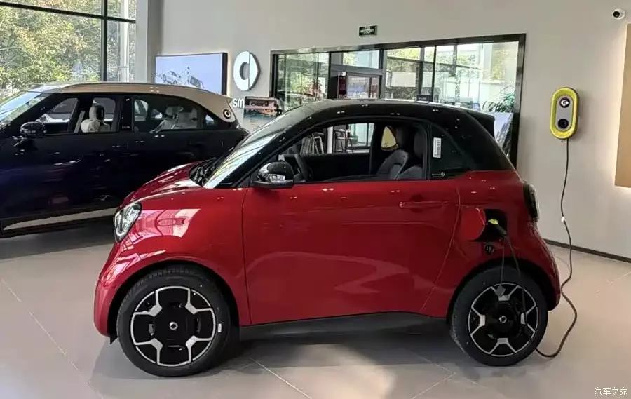 Smart #2 sở hữu thiết kế 2 cửa nhỏ gọn