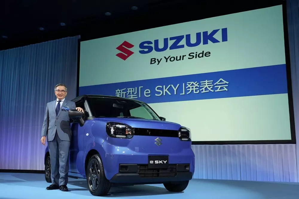 suzuki-esky-f444 Mẫu xe điện nhỏ nhất của Suzuki có giá cạnh tranh, rẻ hơn cả Kia Morning ở Việt Nam - Ảnh 1.