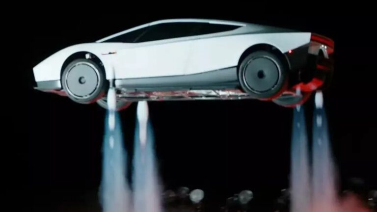 Tesla Roadster bay và lộn nhào trên không tại sự kiện ra mắt, tăng tốc từ 0-96 km/h trong 0,81 giây