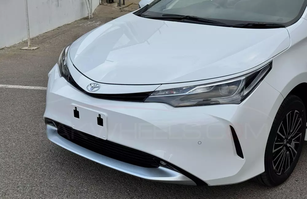 toyota-corolla-altis-2027-6-f5bc Toyota Corolla Altis thế hệ cũ chưa nghỉ hưu mà được bổ sung phiên bản nâng cấp - Ảnh 2.