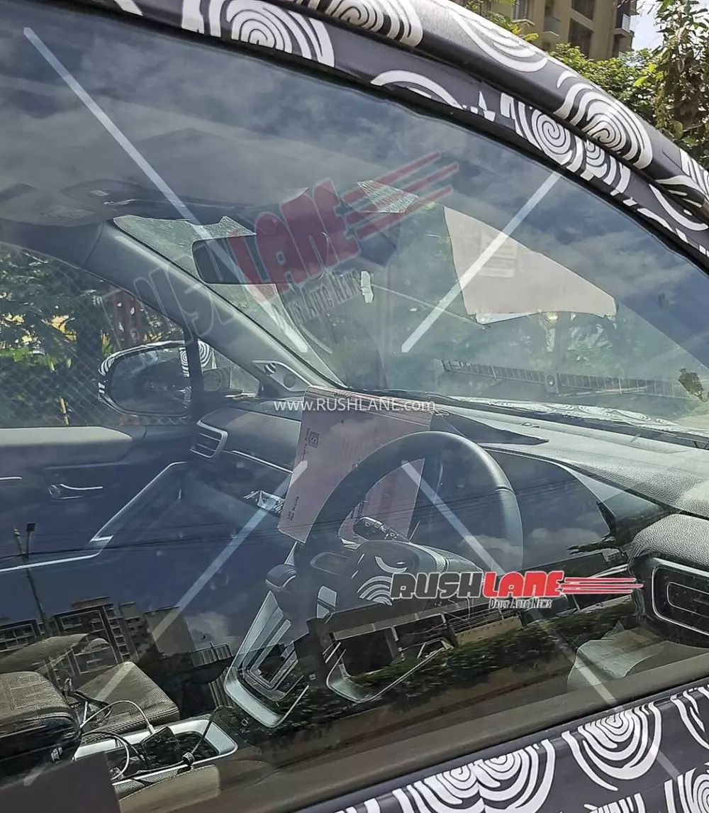 Toyota Innova Cross 2027 lộ diện với thiết kế đầu xe như Hilux, dự kiến ra mắt vào tháng sau - Ảnh 6.